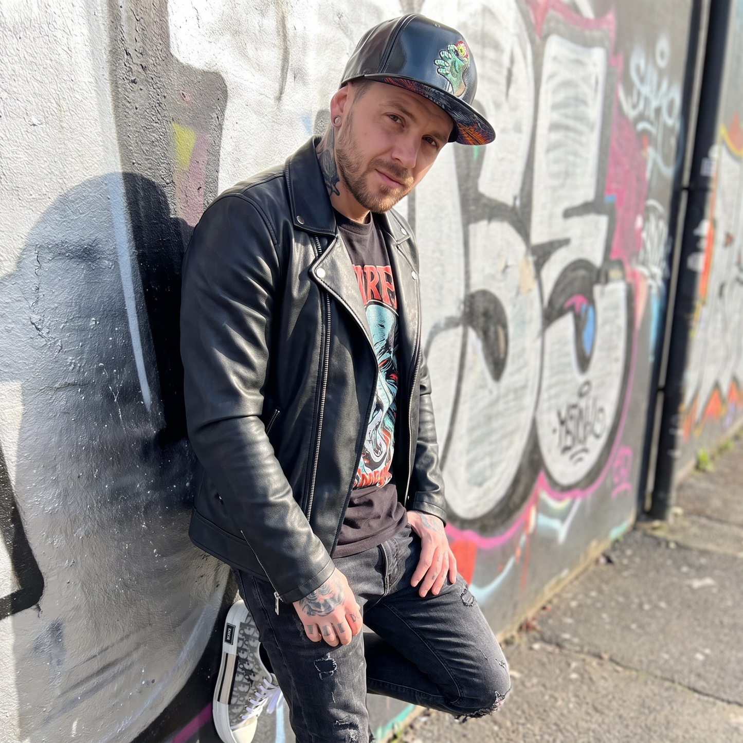 Gorra Snapback Monster Cave - Verde oscuro metalizado con efecto craquelado