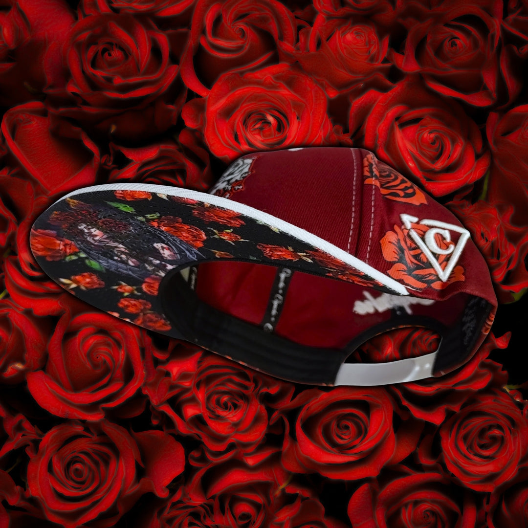 Gorra Snapback Roses - Estampado de rosas rojas / Blanca