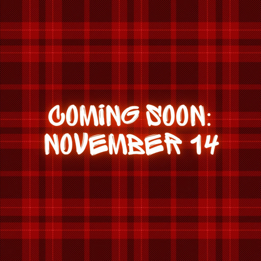 [14 NOV] Edición Limitada Gorra Navideña Santa vs. Pie Grande - Estampado Tartán Rojo