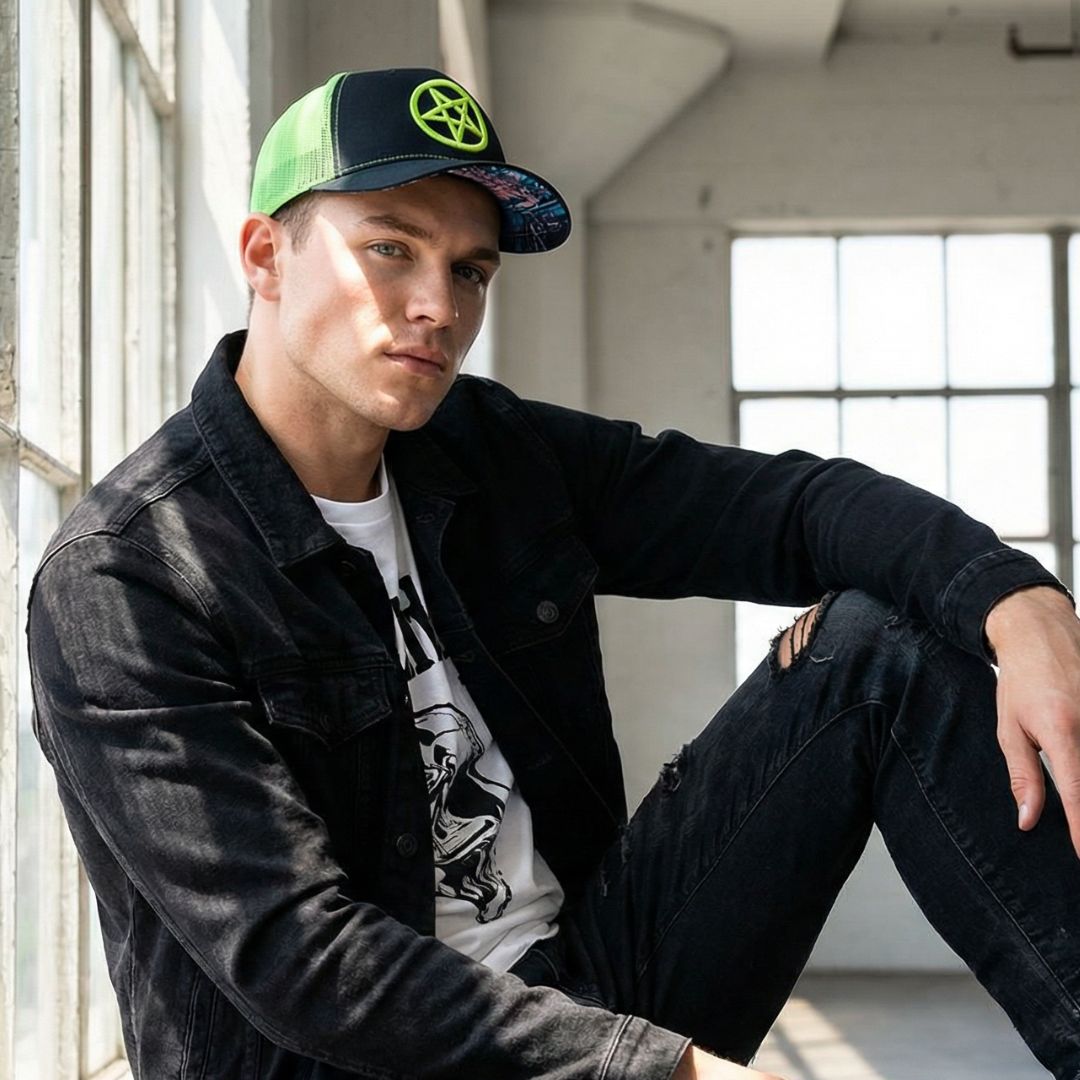 Trucker-Cap „Cursed Nurse“ - Schwarz