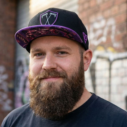 The Executioner Snapback - Zwart/Paars holografisch
