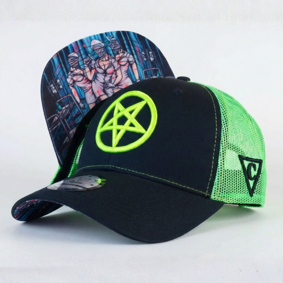 Trucker-Cap „Cursed Nurse“ - Schwarz