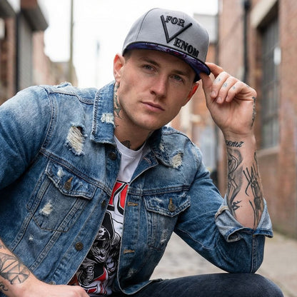 Black Widow Snapback - Grau/Schwarz