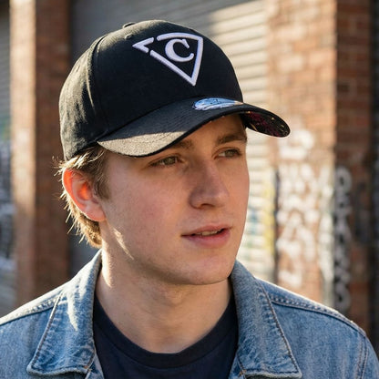 Zakrzywiona czapka z daszkiem Focus Owl - czarna