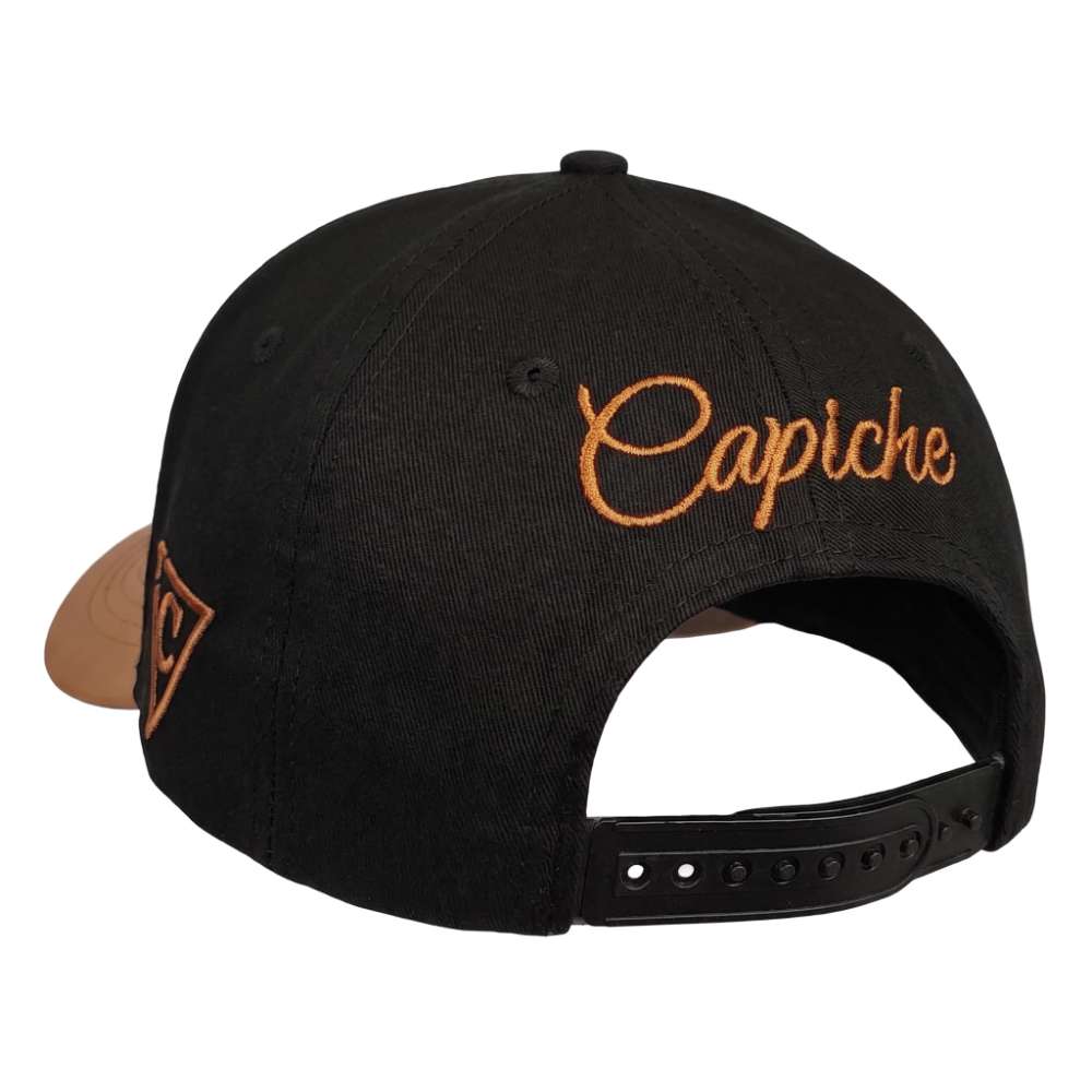 Gorra Chopper Curved - Negro/Marrón con parche de cuero con logotipo