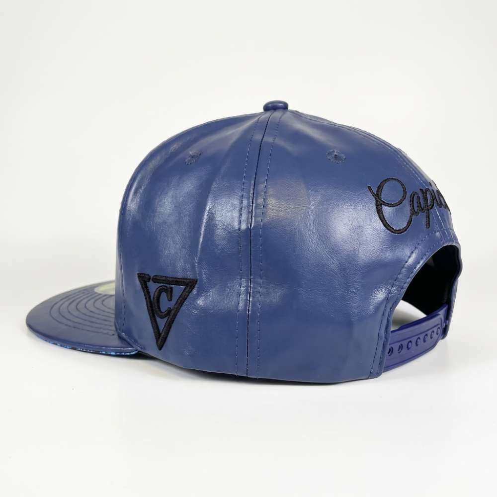 Czapka snapback Monster Cave – ciemnoniebieska, ze sztucznej skóry