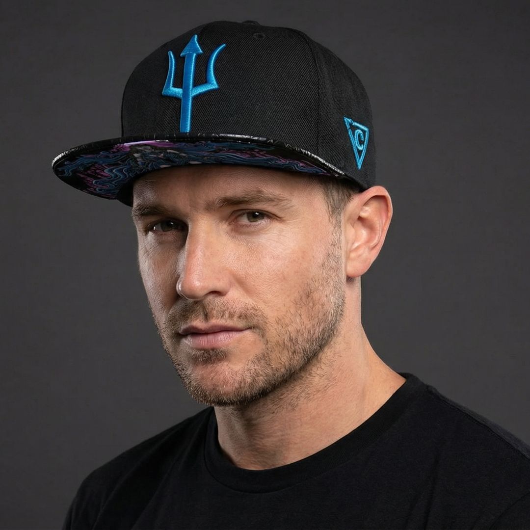 Nyx Snapback - Black/Faux Leather