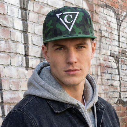 Grünes Camouflage-Snapback – Krempe aus Wildleder