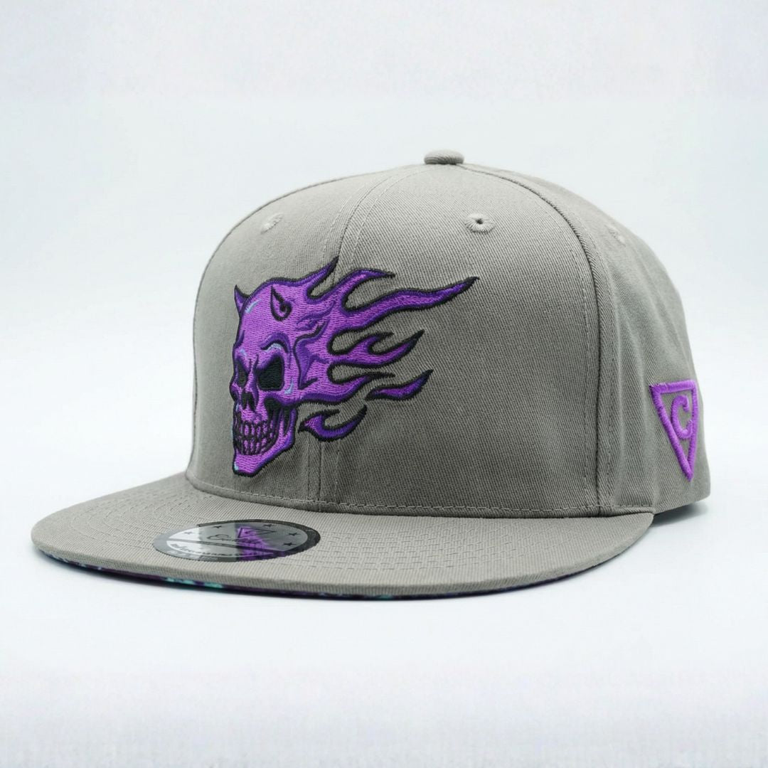 Paarse schedel snapback - Grijs