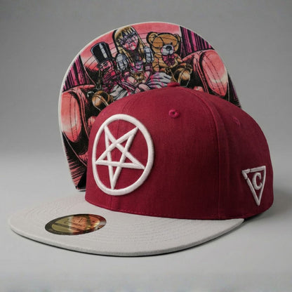 Gorra Snapback Cursed Dolls - Roja / Beige claro