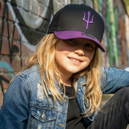 Hydra Curved Cap Kindergröße - Schwarz/Lila