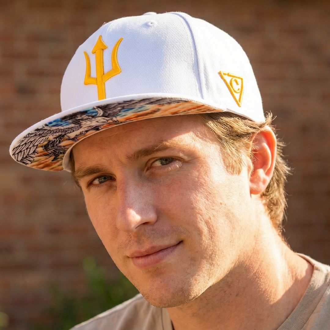 Snapback Pegasus - biały