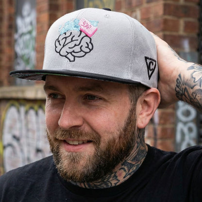 Gorra Snapback Brainwashed - Gris / Negra