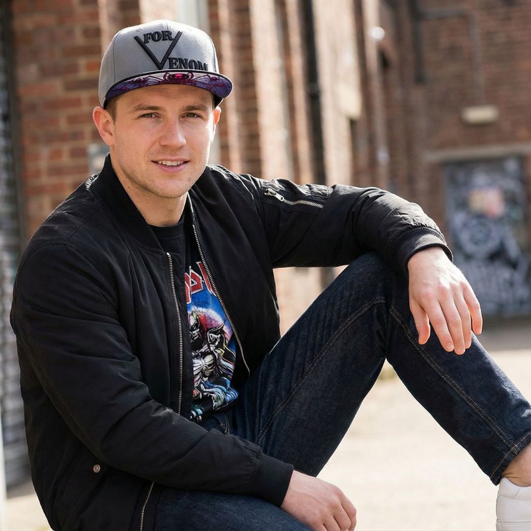 Black Widow Snapback - Grau/Schwarz