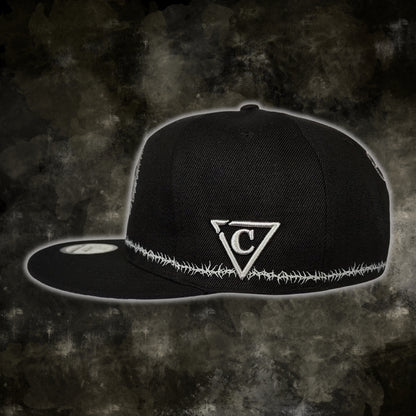 Cappellino Snapback Tribal Skull - Nero/Filo spinato