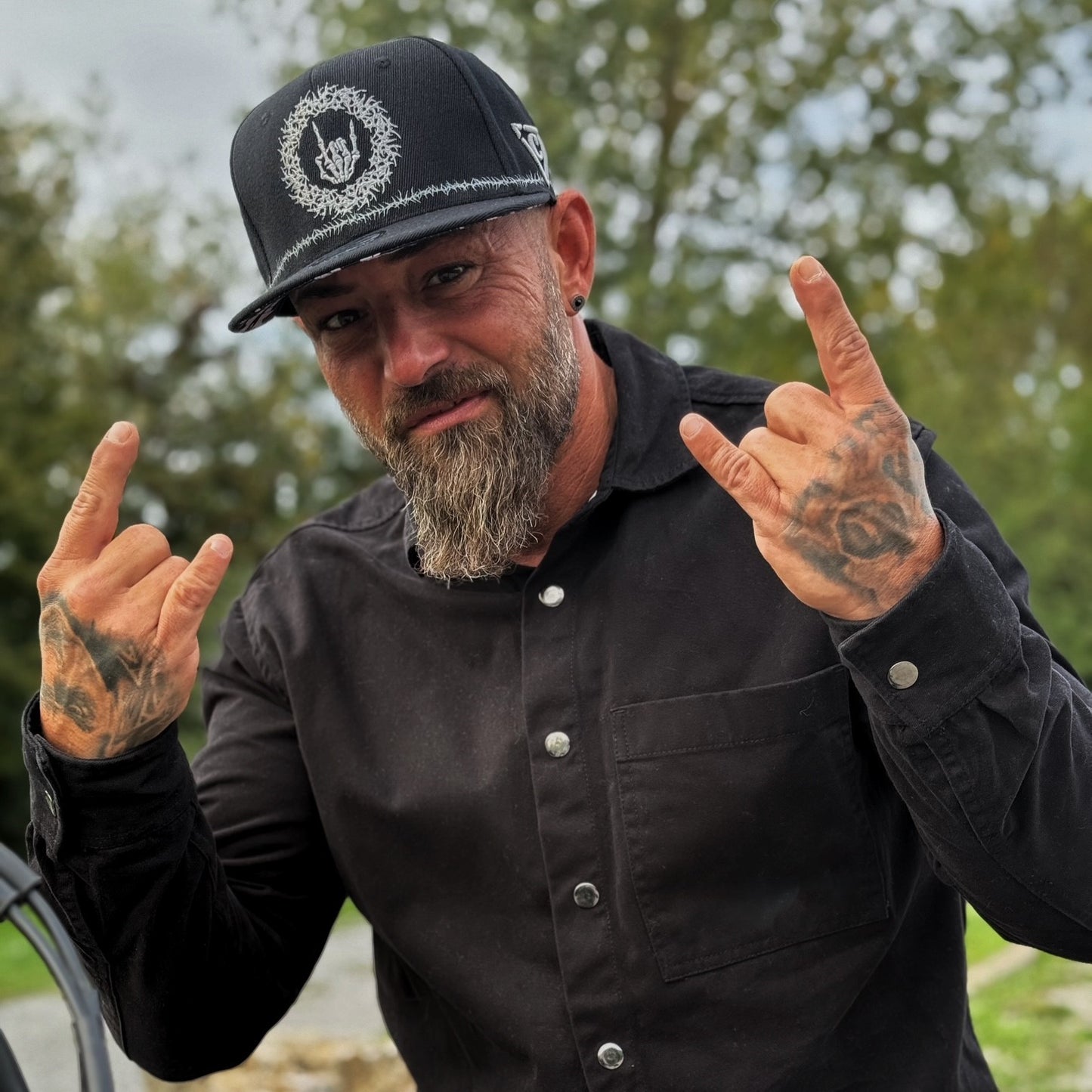 Cappellino Snapback Tribal Skull - Nero/Filo spinato