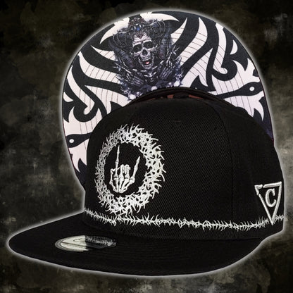 Cappellino Snapback Tribal Skull - Nero/Filo spinato