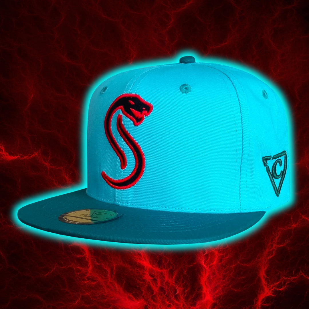 Front view of the blue snapback from Capiche called Fire Snake