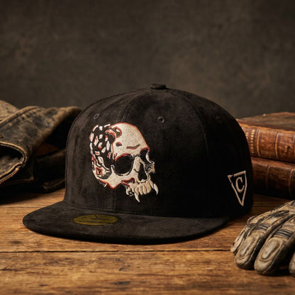 LIMITED EDITION Deadly Cave Snapback - Zwart suède
