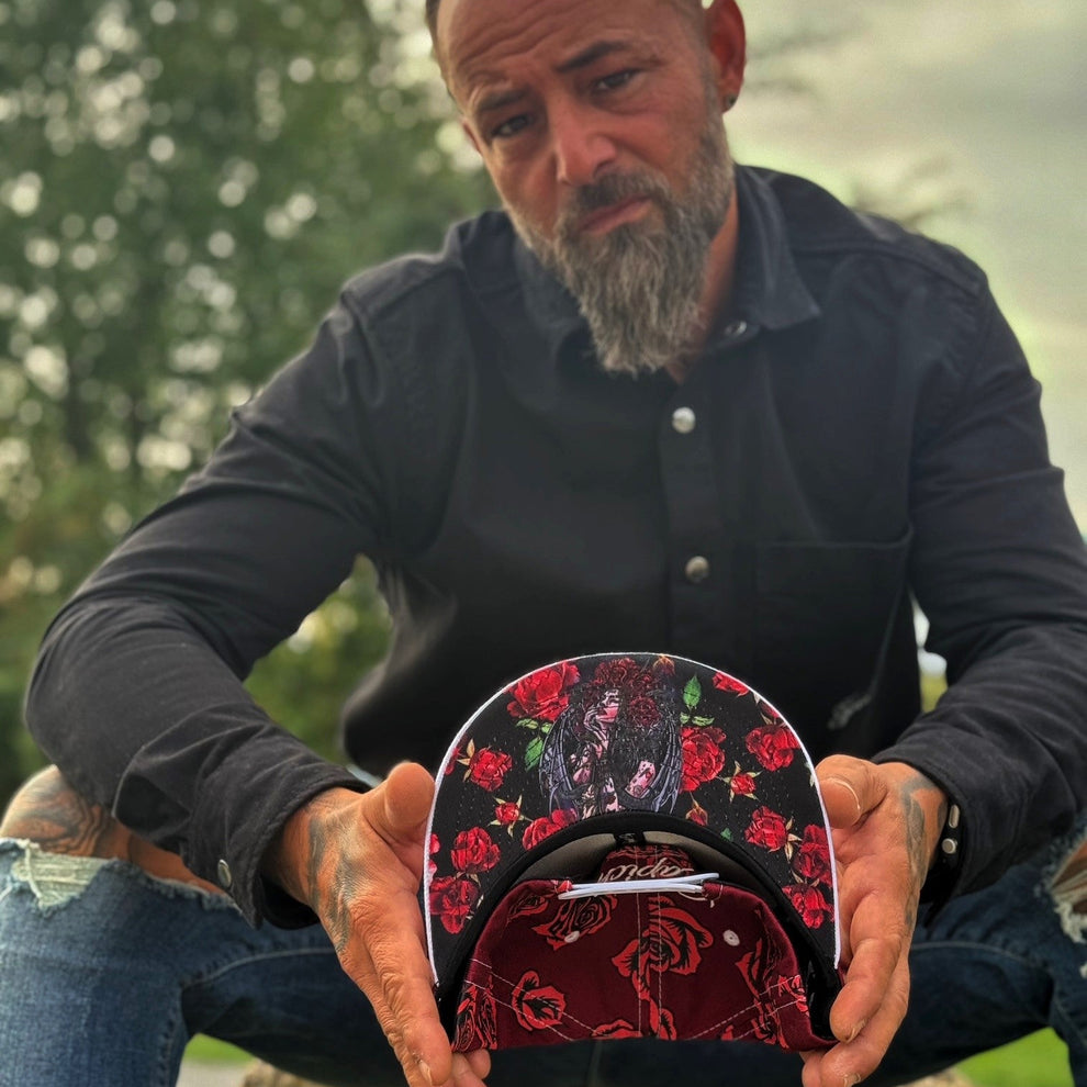 Roses Snapback - Red Rose Print/White | CAPICHE CAPS