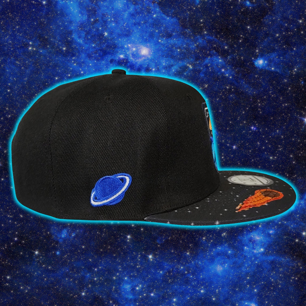 Cappellino Snapback Astronaut Race - Nero/Motivo a stelle e meteorite in fiamme