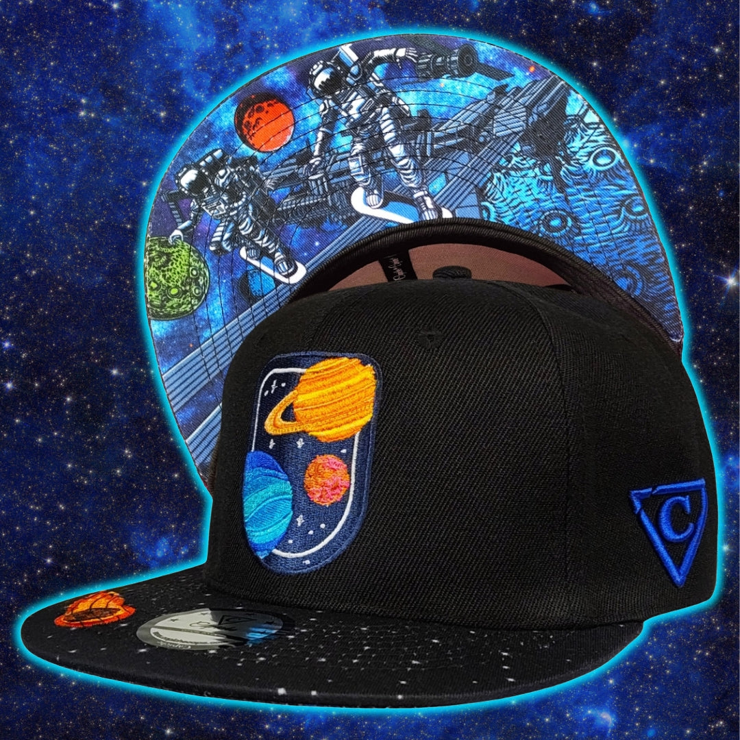Cappellino Snapback Astronaut Race - Nero/Motivo a stelle e meteorite in fiamme