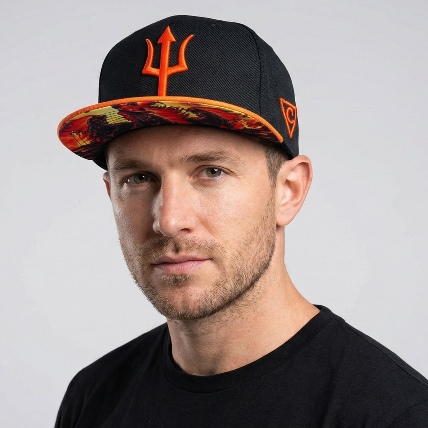 Snapback Aethon - czarno-pomarańczowy