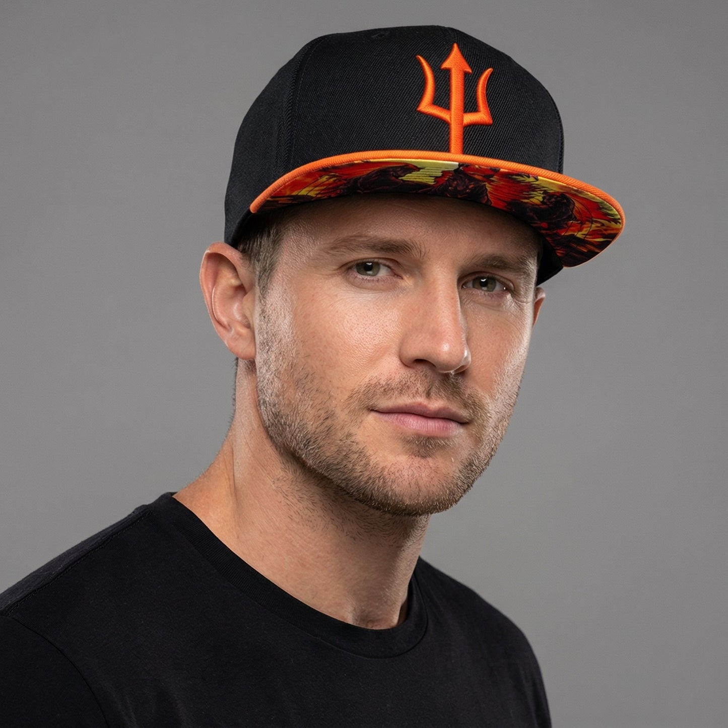 Snapback Aethon - czarno-pomarańczowy