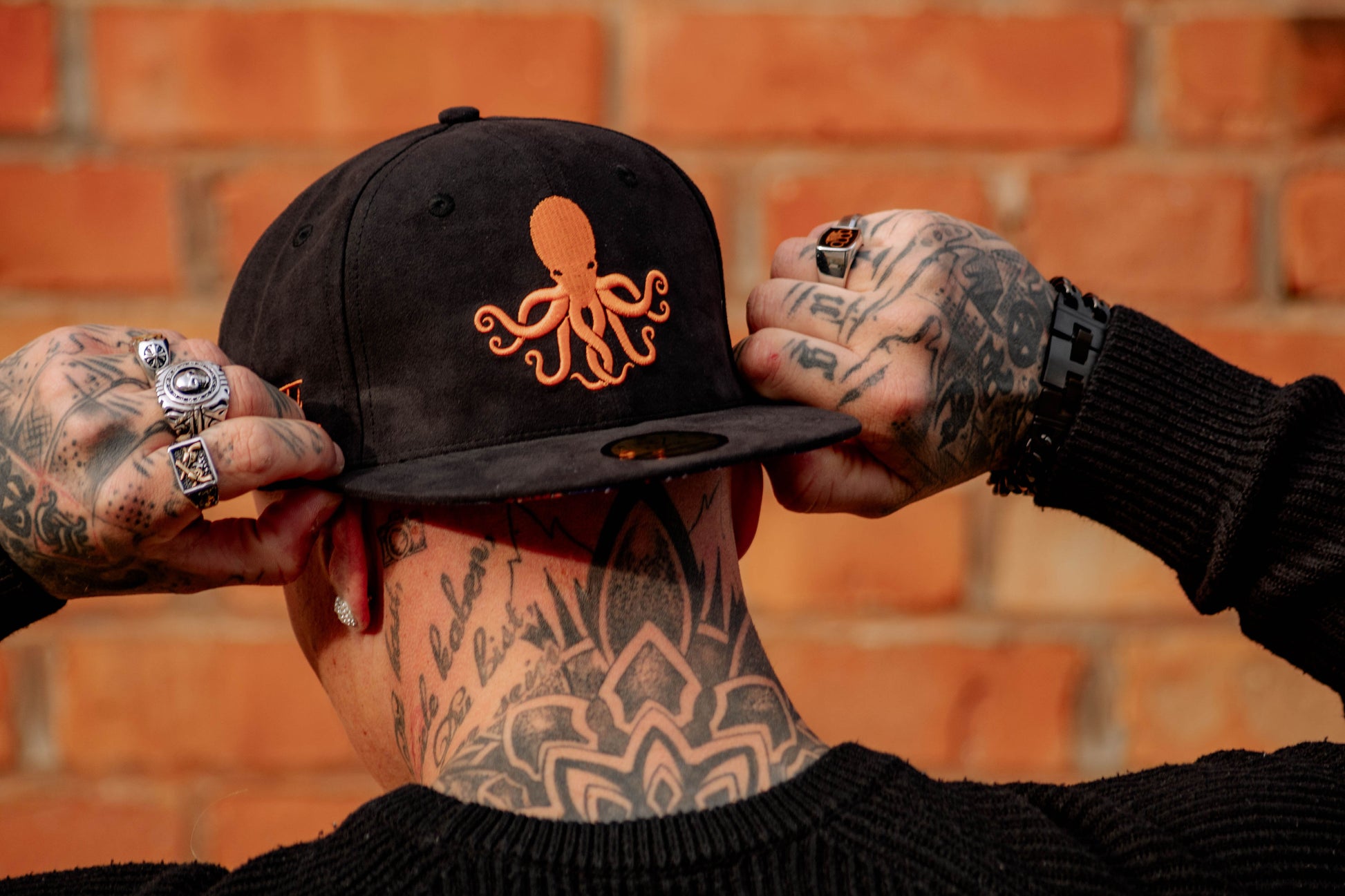 Enno_Ink x Capiche Collab Snapback Black Suede - Octopus - Capiche Caps Black