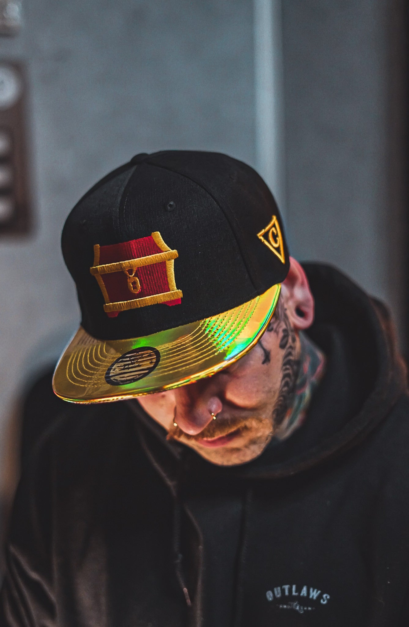 Go For Gold Snapback - Black/Gold Holographic - Capiche Caps Black